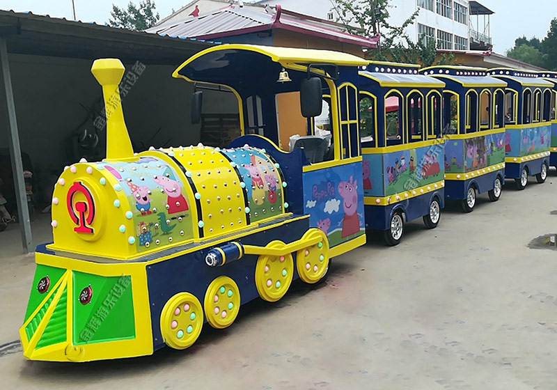 軌道觀光大火車與無(wú)軌觀光火車適用于什么場(chǎng)地呢？